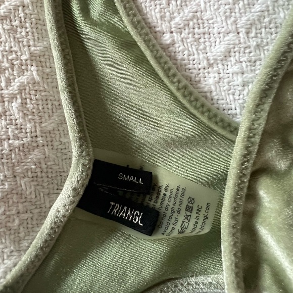 Green velvet triangl bikini top - Picture 2 of 3